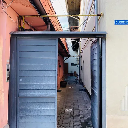 Emun , Old Town, Smart, Netflix And Relax * Cluj-Napoca
